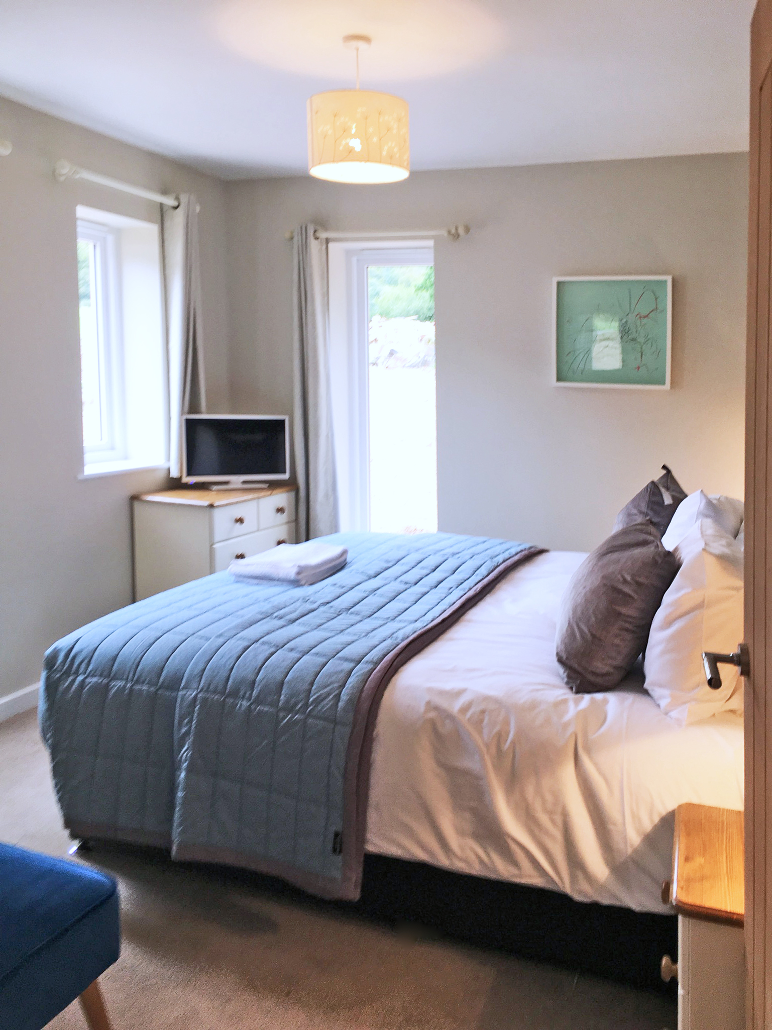 Superking bedroom with zip and Link beds.jpg